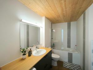 Appartements Les Tilleuls - cnpe bugey - bases de loisirs - perouges : photos des chambres
