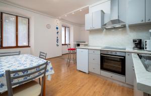 1 Bedroom Lovely Home In Vodnjan 