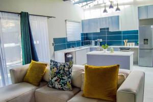 Cosy Nest 5min2 Sandton City 6