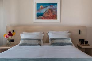 Caldera Deluxe room in Aeifos Boutique Hotel