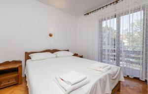 Cozy Apartment In Sveti Juraj With Wifi