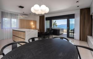 Beautiful Apartment In Novi Vinodolski 