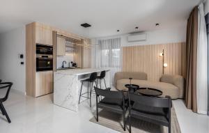 Beautiful Apartment In Novi Vinodolski 