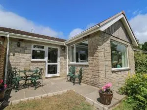 Nuthatch Cottage at Riverside Lodge - Llanwrthwl