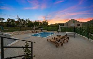 Gorgeous Home In Danilo With Wifi