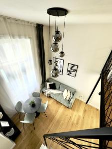 Rentero Modern High Ceiling Loft with Terrace Apartment, Prague