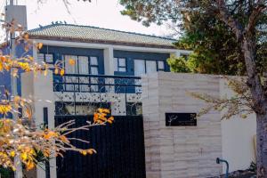 Studio Apartment - SLG Unit 12