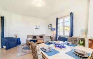 Cozy Apartment In Saint-Palais-Sur-Mer