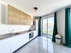 Msida Central Suites - EMMNIC Court