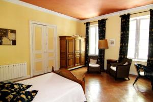 B&B / Chambres d'hotes Les Volets Bleus : photos des chambres