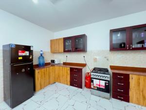 Ocean-Front Home Stay - 1st Avenue Nyali