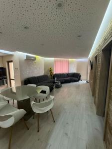 Sunny & Stylish Apartment