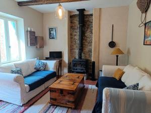 Maisons de vacances Ceps Cottage sleeps 6 with free wifi near the river : photos des chambres