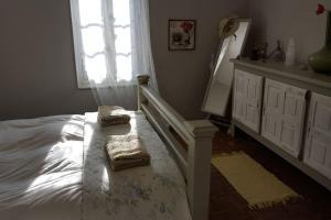 Maisons de vacances Ceps Cottage sleeps 6 with free wifi near the river : photos des chambres