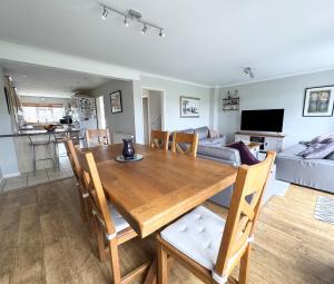 4 Bedroom Home