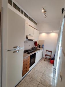 Roberts Sweet Station House B