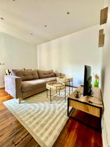 À Deux pas du Metro Louise Michel