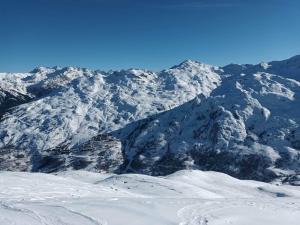 Apt cosy, lumineux,idéalement placé