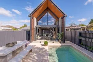 Divine on Derby - Christchurch Holiday Home -  Lyttelton