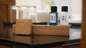 Olive Residence, Near Lakeshore Hospital