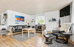 3 Bedroom Cozy Home In Ulfborg