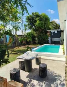 Matthew's Private Pool by Mia and Miguel's House - Mabatang