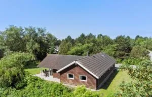 Holiday Home Rodby 25 With Hot Tub - Kramnitse