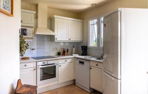 Amazing Home In Prades Sur Vernazobre