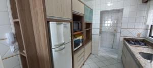 Apartamento Alto Padrão Com Vista ao Mar na Avenida Principal da Praia ao Lado de Comércio em Geral