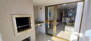 Apartamento Alto Padrão Com Vista ao Mar na Avenida Principal da Praia ao Lado de Comércio em Geral