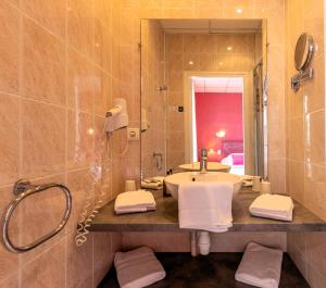Hotels Le Sablier du Temps : Chambre Double avec Douche