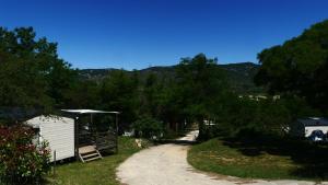Campings Camping Sud Ardeche 3 etoiles familial piscine chauffee Gorges de l Ardeche : Mobile Home