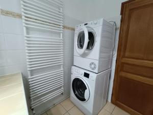 Appartements Le petit cerf, T3, wifi, cave : photos des chambres