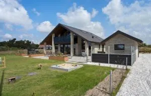 Gorgeous Home In Skjern With Kitchen - Karsbæk