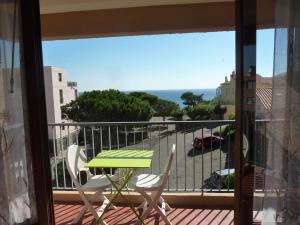 Appartement Climatisé avec Vue Mer et Montagne