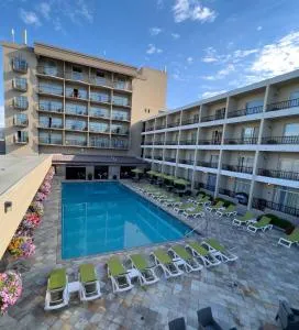 Coast Capri Hotel - Kelowna
