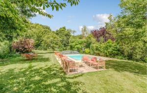 Maisons de vacances Stunning Home In Surgeres : photos des chambres