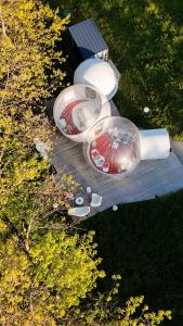 Lodges L ost in Sensations -Hebergements Insolites et Suites de luxe Spa Sauna Piscine Foret : Bulles Space Odyssey et Spa privé Vue forêt
