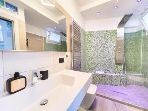 Home4Apartment Salerno center, private patio