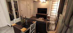 Appartements Studio cosy, hyper centre d'Aix, vue montagnes, proche thermes : Appartement 1 Chambre