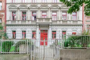3-bedroom apartment for family