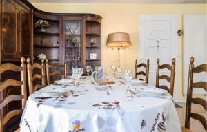 Maisons de vacances Awesome Home In Blonville-Sur-Mer : photos des chambres