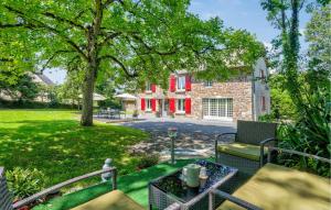 Maisons de vacances Stunning Home In Dangy With Wifi : photos des chambres