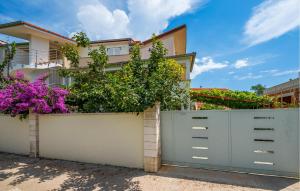 Amazing Apartment In Premantura