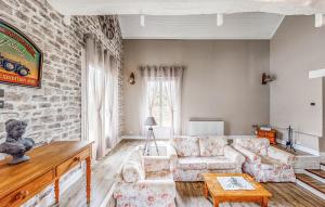 Maisons de vacances 3 Bedroom Cozy Home In Etainhus : photos des chambres