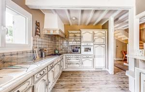 Maisons de vacances 3 Bedroom Cozy Home In Etainhus : photos des chambres