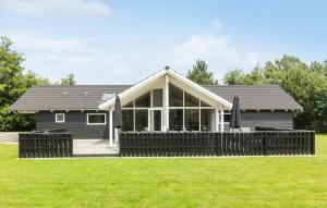 Gorgeous Home In Glesborg With Sauna