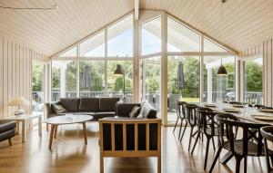 Gorgeous Home In Glesborg With Sauna