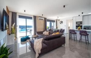 Amazing Home In Vrana 