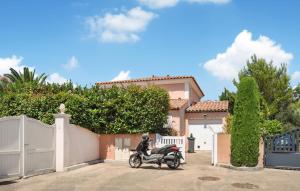 Maisons de vacances Stunning Home In La Roquette-Sur-Siagne : photos des chambres
